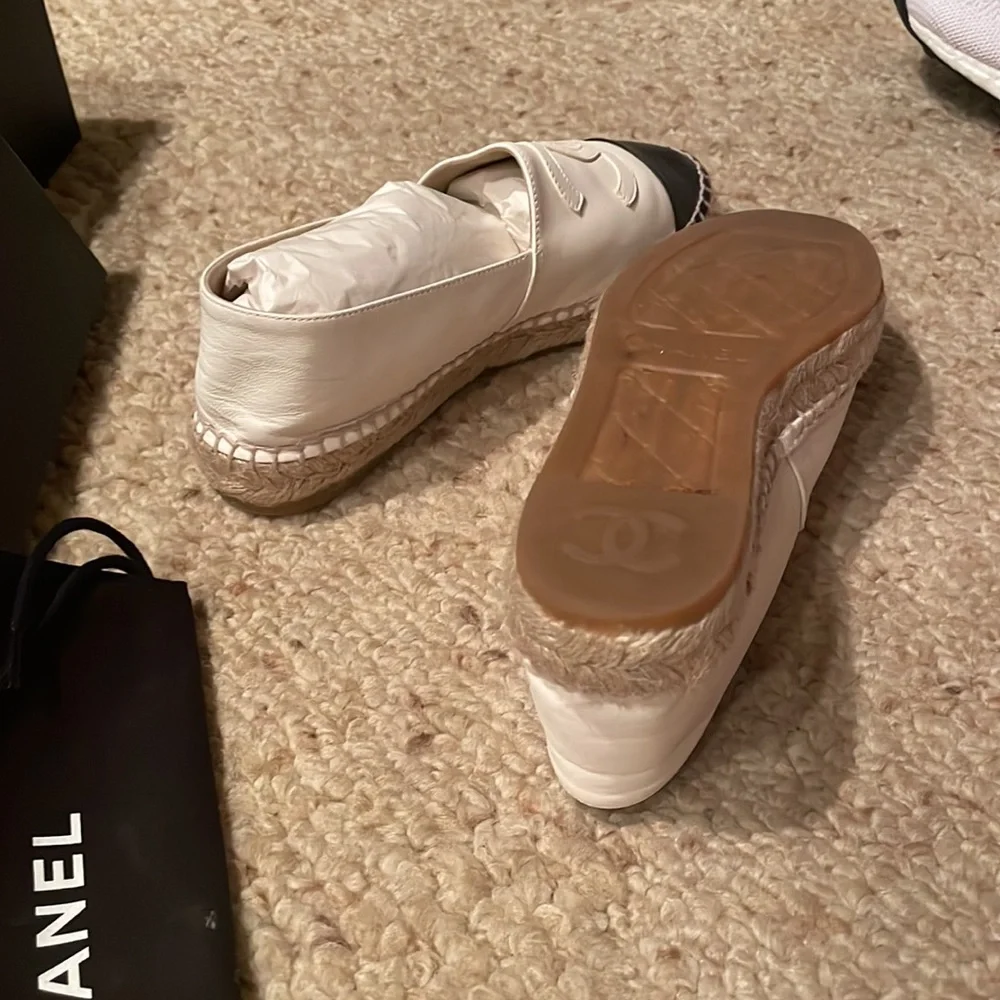 CHANEL woman’s shoes. - Picture 2 of 2